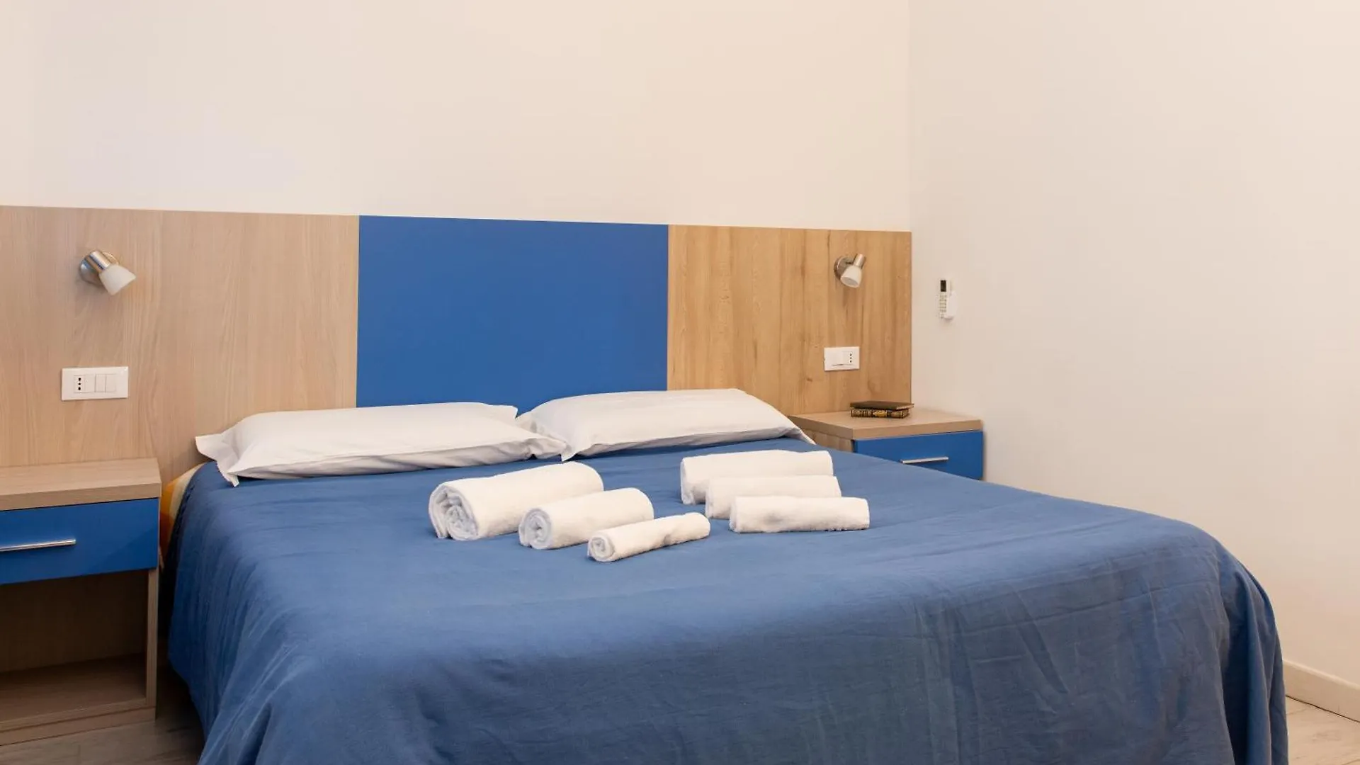 Bed & Blu Hotel La Caletta Italy